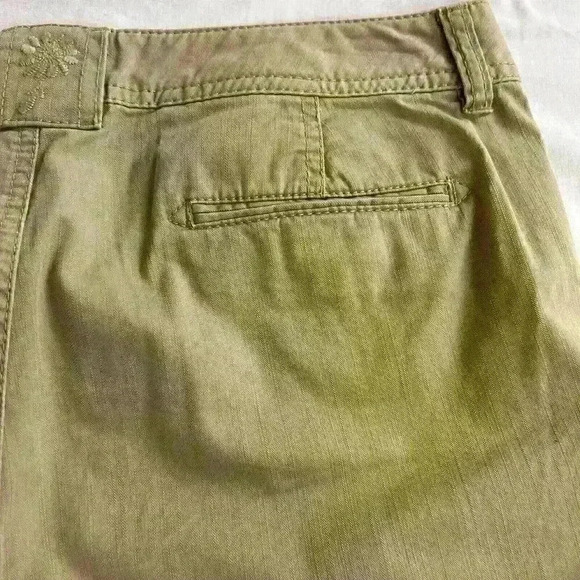 Eddie Bauer Womens Size 6 Tan Khaki Capri Wide Leg Pants Embroidered Accents - Picture 15 of 16
